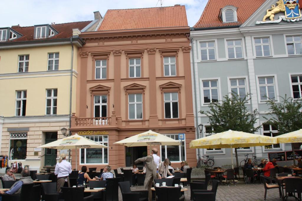 Aparthotel Markt Fuffzehn Stralsund Exteriör bild